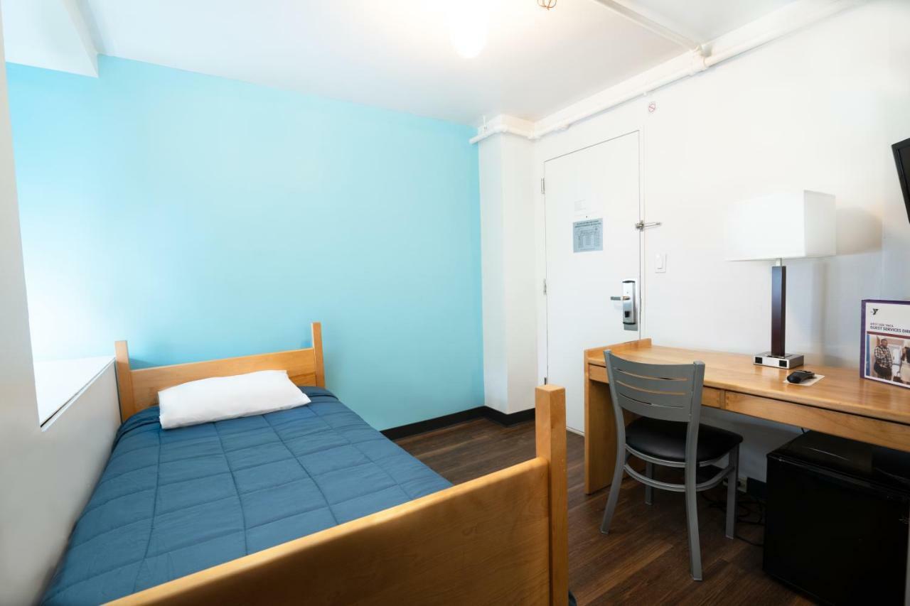 Private Deluxe Single Room with Park View and Semi-Private Bathroom,815662472:JPEG